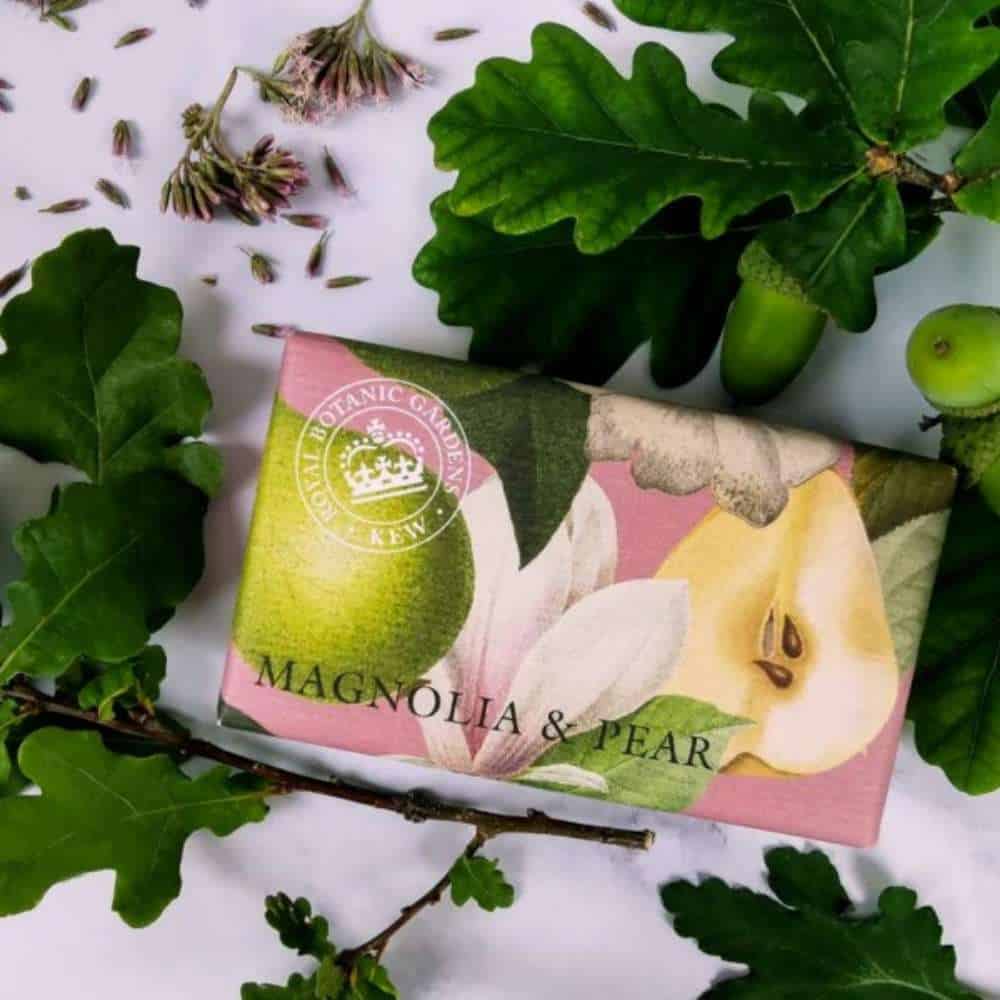 The English Soap Company Kew Gardens Magnolia & Pear Soap