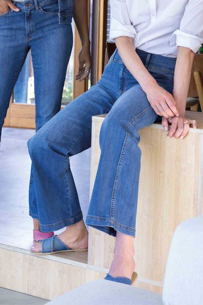 Cloud9 Dora Flared Leg Washed Light Blue - La Vie en Rose Damesmode