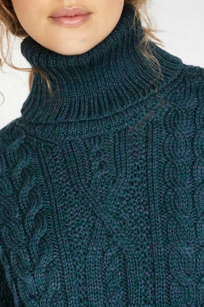 Irelands Eye Juniper Aran Poloneck Atlantic Blue - La Vie en Rose Damesmode
