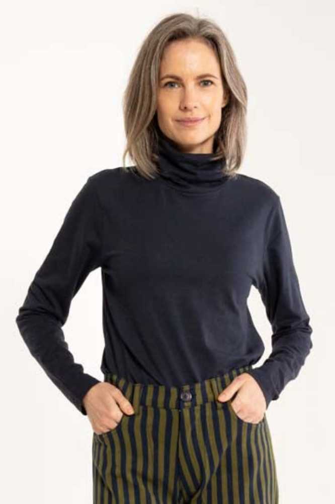 Danefae Danemanna Modal Rollneck Tee Black - La Vie en Rose Damesmode