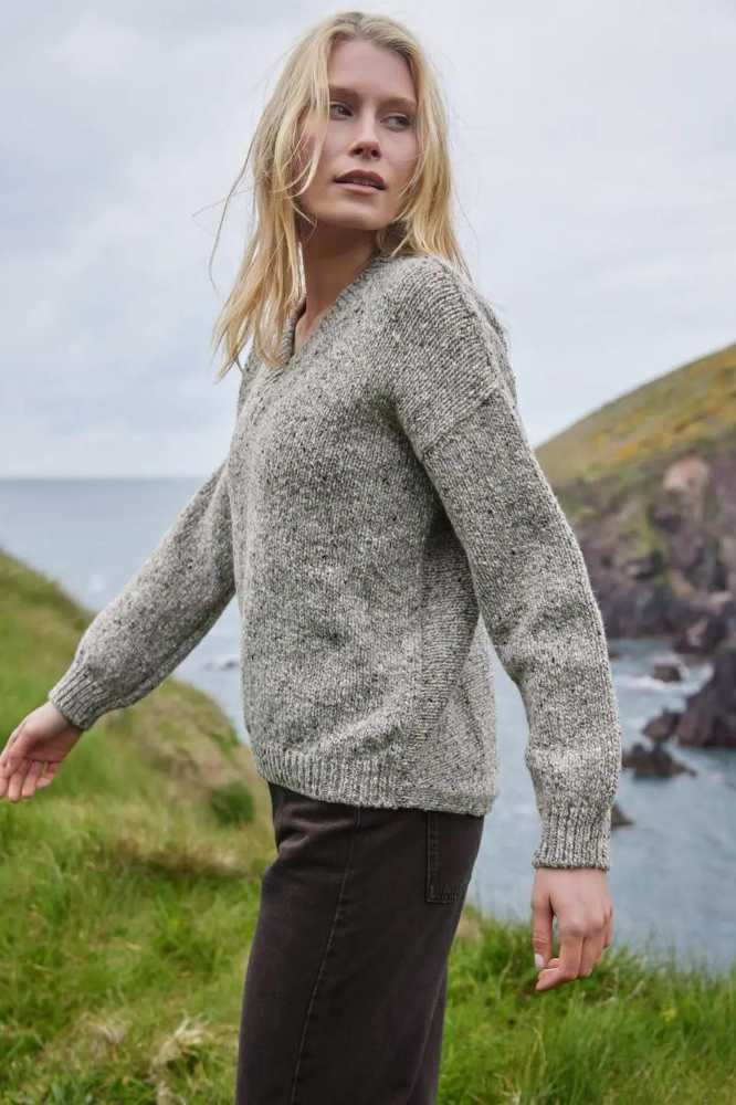 Fisherman out of Ireland Donegal Fleck V Neck Sweater Rabbit SK805M - La Vie en Rose Damesmode