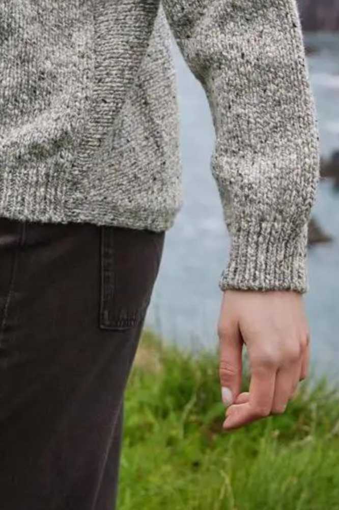 Fisherman out of Ireland Donegal Fleck V Neck Sweater Rabbit SK805M - La Vie en Rose Damesmode