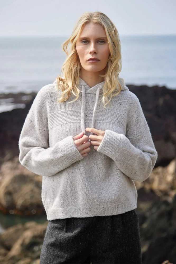Fisherman out of Ireland Whisper Merino-Cashmere Hoodie Oyster SL911T - La Vie en Rose Damesmode