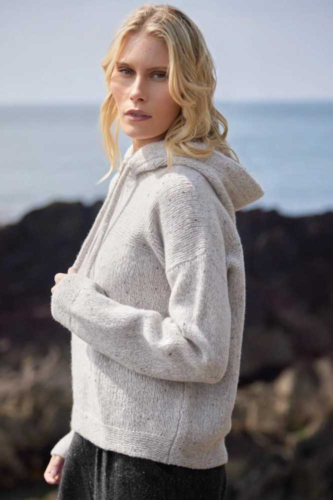 Fisherman out of Ireland Whisper Merino-Cashmere Hoodie Oyster SL911T - La Vie en Rose Damesmode