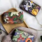 The English Soap Company Kew Gardens Apricot Vetiver Soap - La Vie en Rose Damesmode (1)