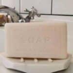 The English Soap Company Wintertide Frankincense and Myrrh Soap - La Vie en Rose Damesmode