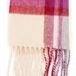 Details – John Hanly Irish Wool Scarf Long 1907 Snow Grey Charcoal Check Merk: John Hanly Type: Irish Wool Scarf Long Kleur: Snow Grey Charcoal Check ProductID / SKU: 1907 Materiaal: 100% lamswol Afmetingen: 24 cm x 200 cm Seizoenen: Ideaal voor herfst en winter Geschikt voor: Dames en heren Verkrijgbaar in: Veel verschillende kleuren