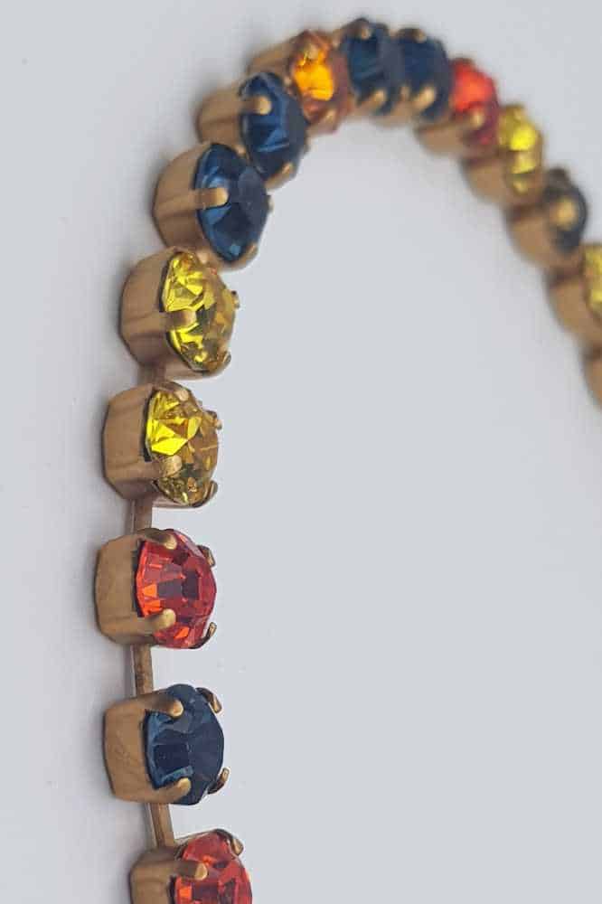 Nell Bijoux Luna Matte Gold L003 - La Vie en Rose Damesmode (6) Details Luna Matte Gold L103 Orange and Gold: Lengte: ca. 49 cm, inclusief sluiting en het verlengstukje Sluiting: Lobster sluiting Kristallen: Swarovski Metaalkleur: Matte Gold Nikkelvrij: Ja SKU/ProductID: L103 Maat model: Eén maat, ca. 49 cm