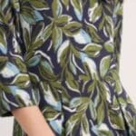 Seasalt Cornwall Wild Bouquet Dress Tonal Leaves Maritime - La Vie en Rose Damesmode (2)