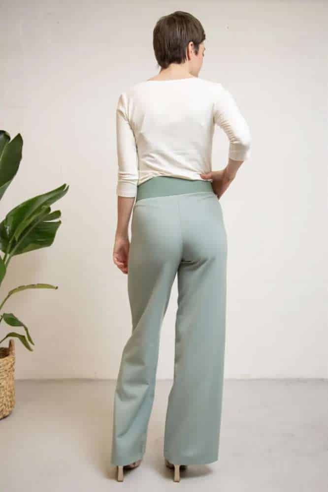 Very Cherry Boatneck Top Ecru Tricot Deluxe - La Vie en Rose Damesmode