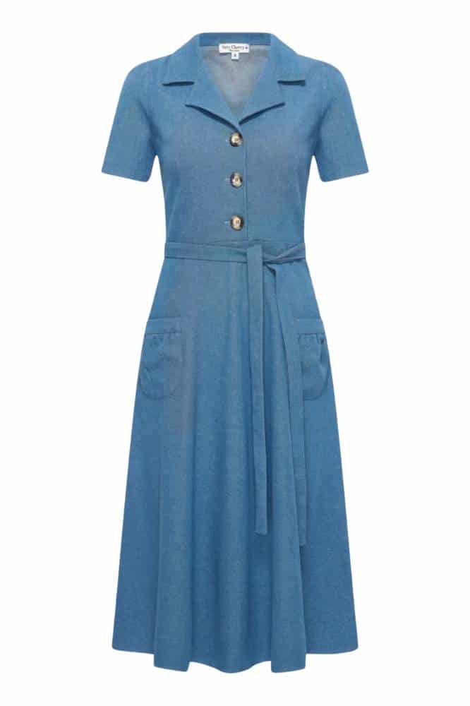 Very Cherry Revers Dress Lights Denim Indigo - La Vie en Rose Damesmode