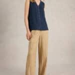 White Stuff Delilah Button Top Dark Navy - La Vie en Rose Damesmode