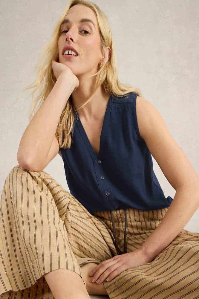 White Stuff Delilah Button Top Dark Navy - La Vie en Rose Damesmode