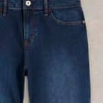 White Stuff Harriet Bootcut Jeans Mid Denim - La Vie en Rose Damesmode