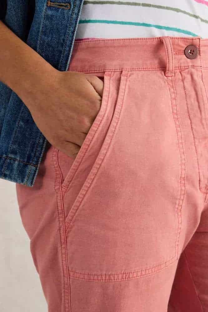 White Stuff Twister Chino Trouser Mid Red - La Vie en Rose Damesmode