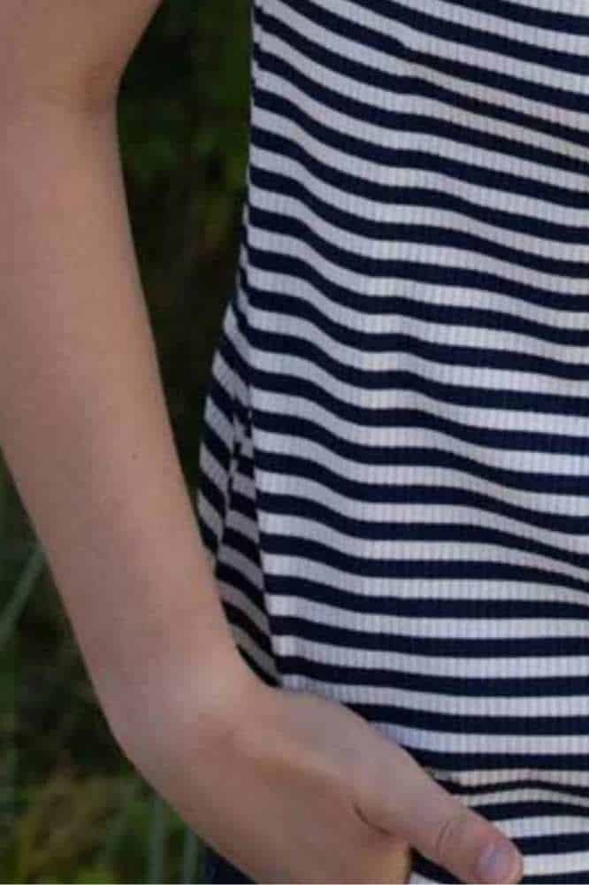 Danefae Danerolemodel Ribbing Tee Dark NavyChalk - La Vie en Rose Damesmode