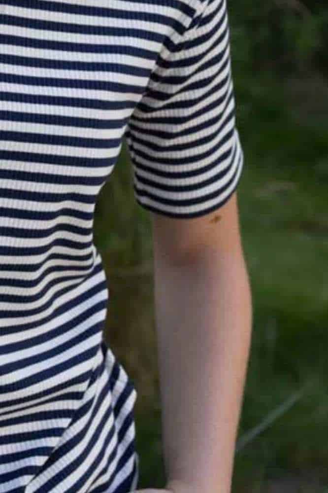 Danefae Danerolemodel Ribbing Tee Dark NavyChalk - La Vie en Rose Damesmode