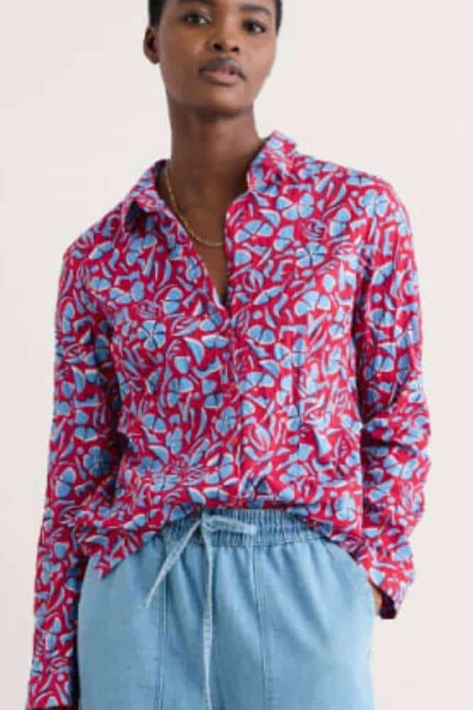 Seasalt Cornwall Larissa Shirt Collaged Floral Scarlet - La Vie en Rose Damesmode