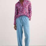 Seasalt Cornwall Larissa Shirt Collaged Floral Scarlet - La Vie en Rose Damesmode