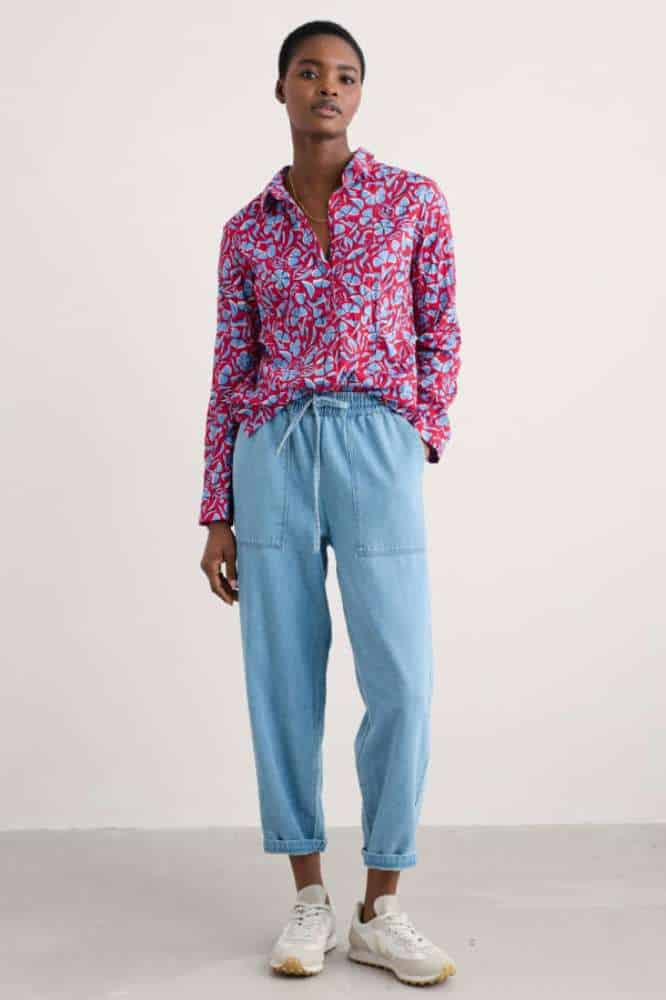 Seasalt Cornwall Larissa Shirt Collaged Floral Scarlet - La Vie en Rose Damesmode