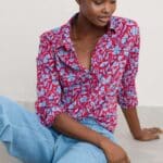 Seasalt Cornwall Larissa Shirt Collaged Floral Scarlet - La Vie en Rose Damesmode