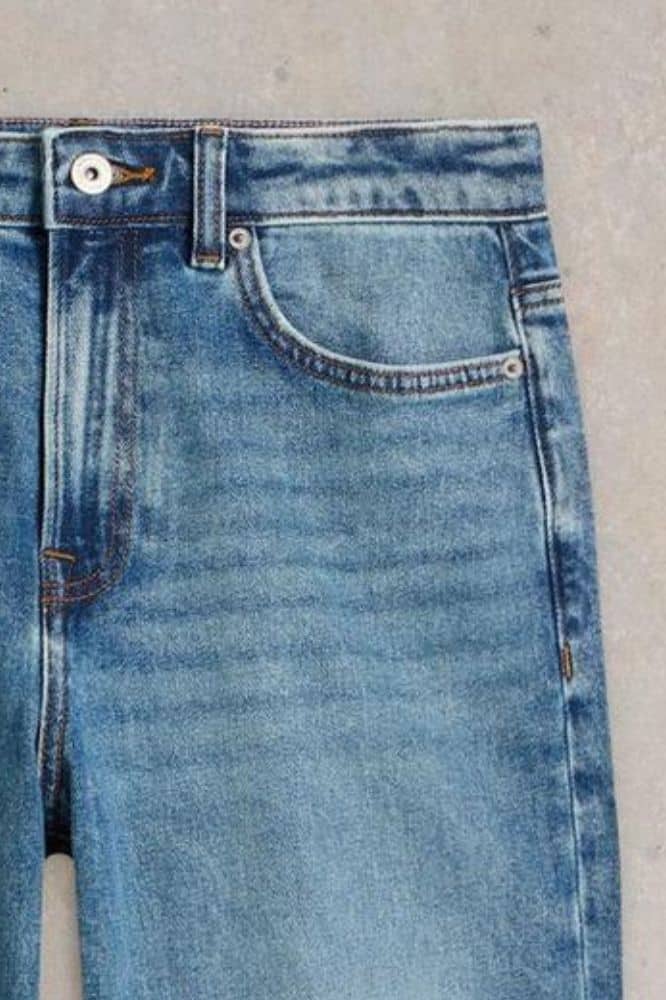 White Stuff Tilly Tapered Jeans Light Denim - La Vie en Rose Damesmode