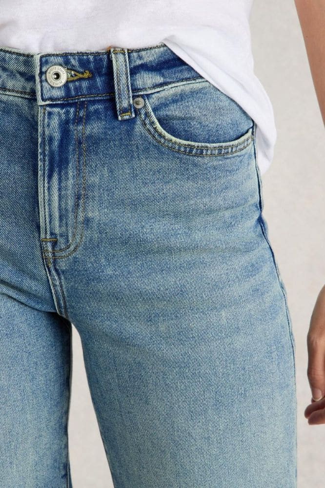 White Stuff Tilly Tapered Jeans Light Denim - La Vie en Rose Damesmode