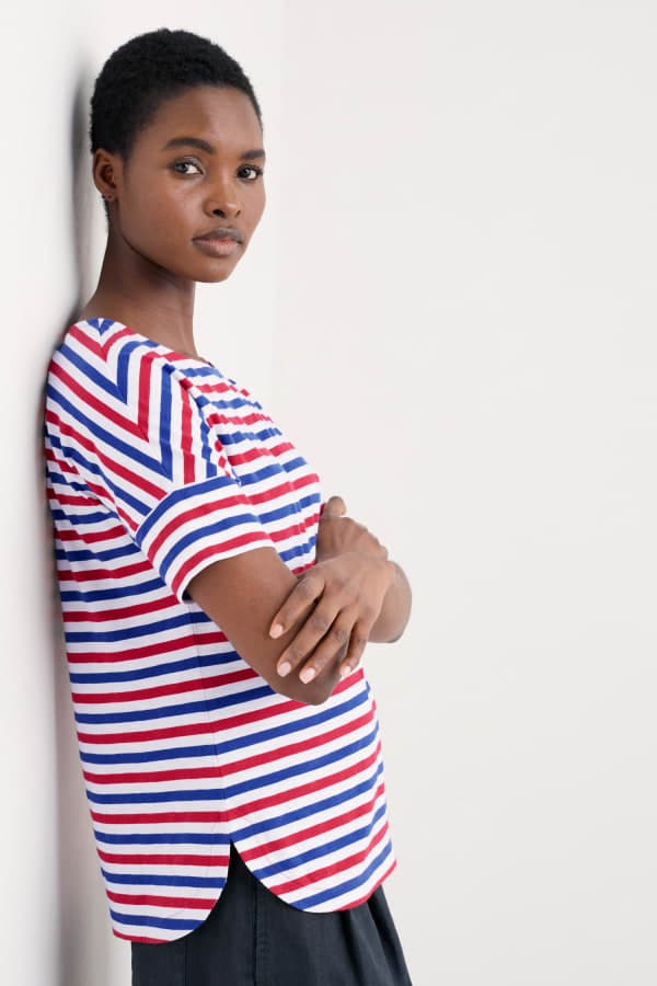 Seasalt Cornwall Bryher View T-Shirt Duet Mini Cornish Scarlet - La Vie en Rose Damesmode (1)