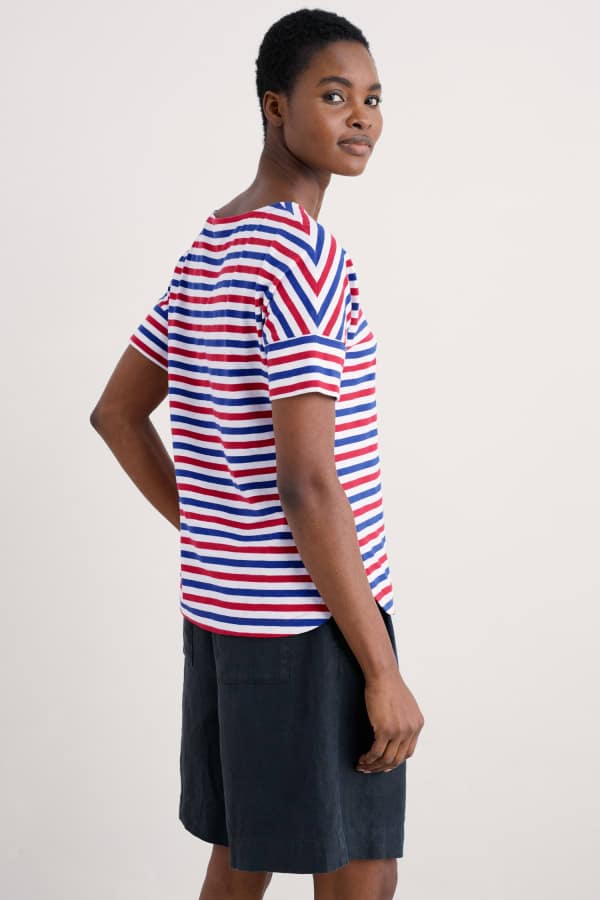 Seasalt Cornwall Bryher View T-Shirt Duet Mini Cornish Scarlet - La Vie en Rose Damesmode (1)