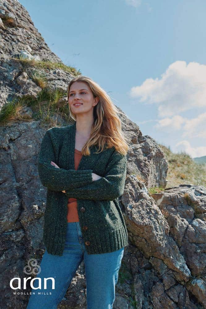 Aran Woollen Mills Ladies Donegal Cardigan Side Pockets Green - La Vie en Rose Damesmode