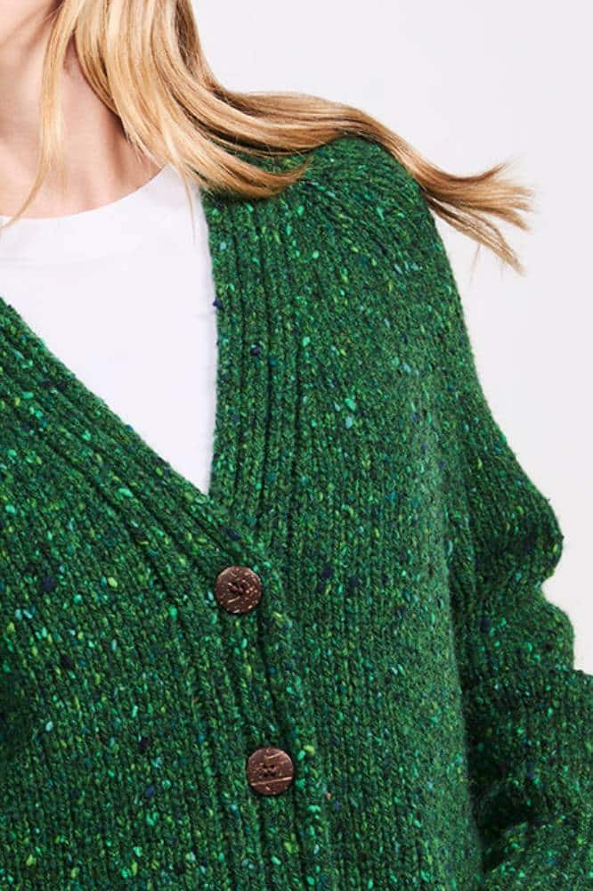 Aran Woollen Mills Ladies Donegal Cardigan Side Pockets Valley Green - La Vie en Rose Damesmode