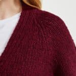 Aran Woollen Mills Ladies Donegal Cardigan Side Pockets Winter Berry - La Vie en Rose Damesmode