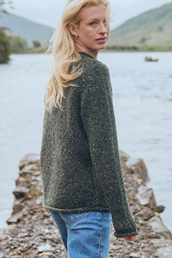 Aran Woollen Mills Ladies Roll Neck Raglan Crew Green - La Vie en Rose Damesmode