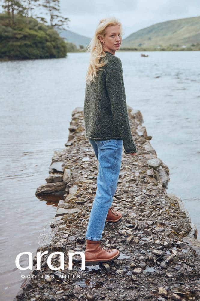 Aran Woollen Mills Ladies Roll Neck Raglan Crew Green - La Vie en Rose Damesmode