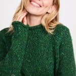 Aran Woollen Mills Ladies Roll Neck Raglan Crew Valley Green - La Vie en Rose Damesmode