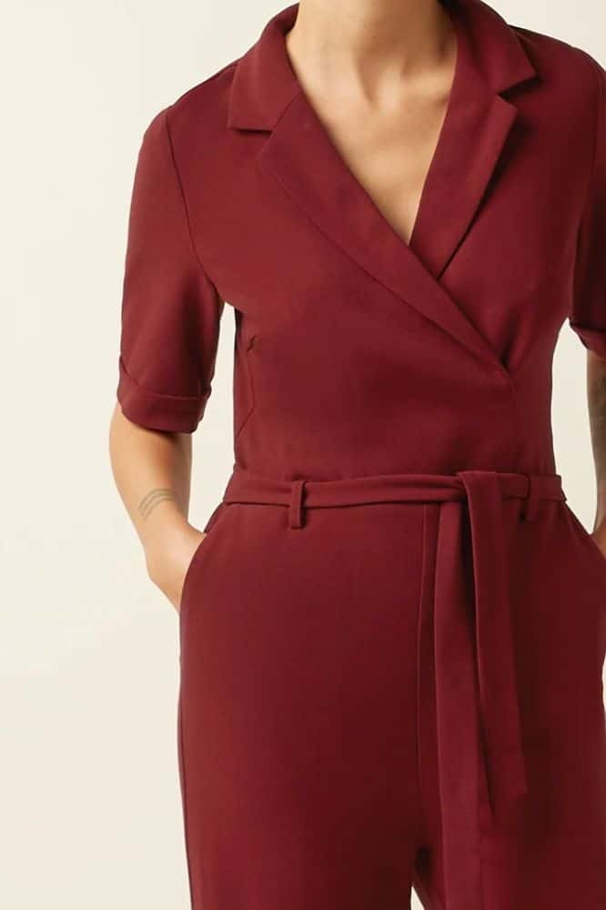 King Louie Doris Jumpsuit Woven Crepe Cabernet Red - La Vie en Rose Damesmode