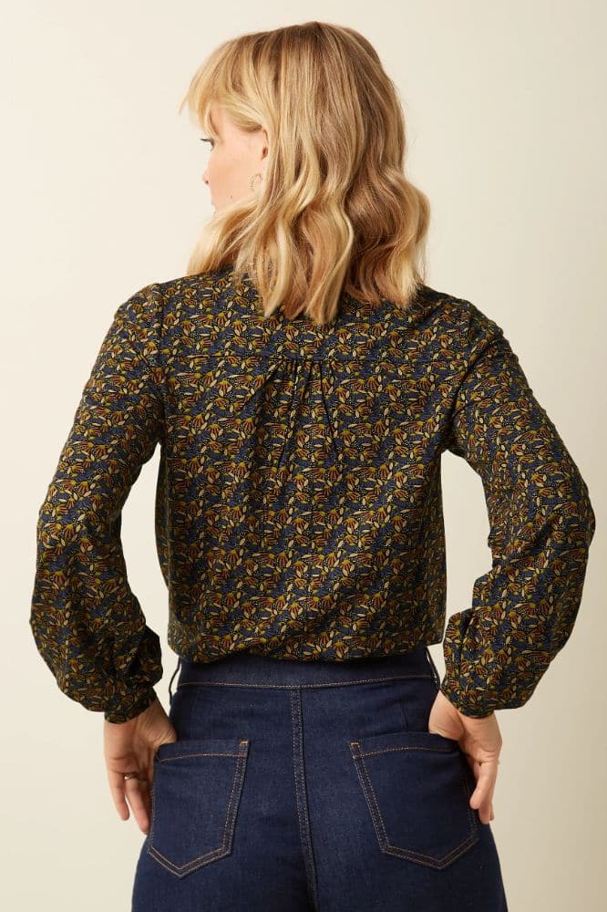 King Louie Maisie Blouse Mirth Jersey Rhodonite Blue - La Vie en Rose Damesmode