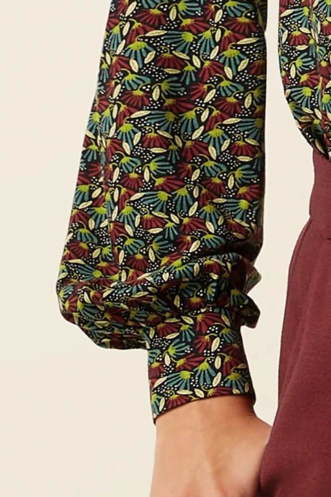 King Louie Maisie Blouse Mirth Jersey Rhubarb Red - La Vie en Rose Damesmode