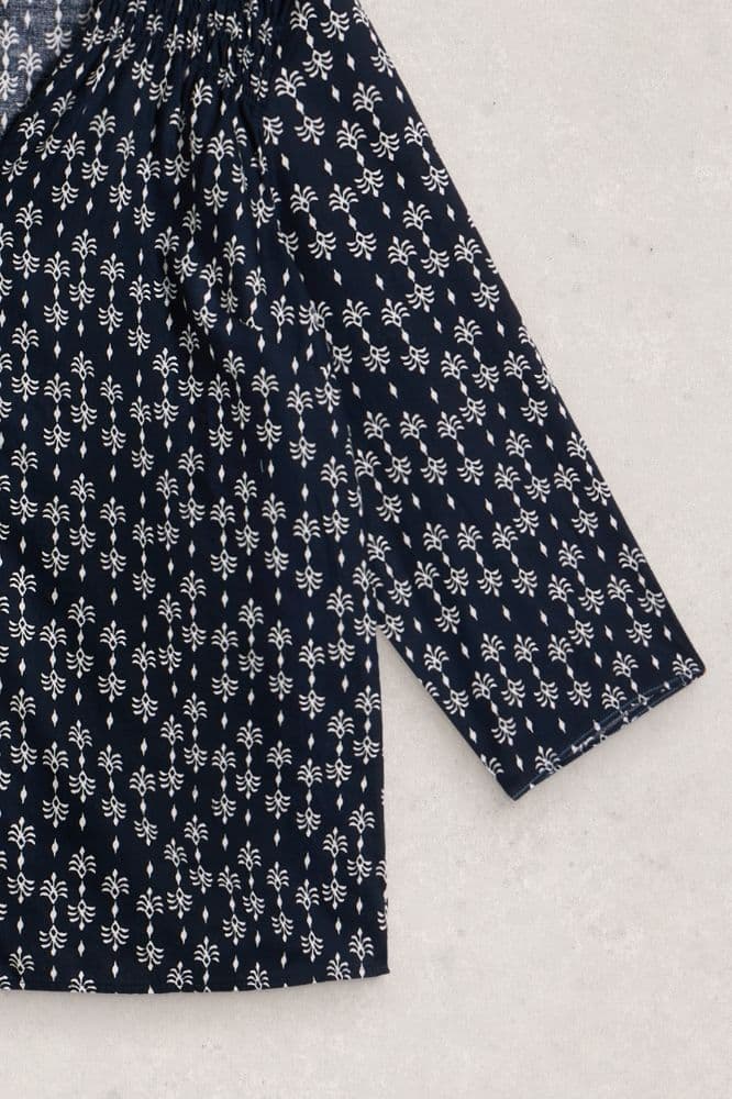 White Stuff Rae Organic Cotton Top Nay Print- La Vie en Rose Damesmode