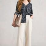 White Stuff Rae Organic Cotton Top Nay Print- La Vie en Rose Damesmode