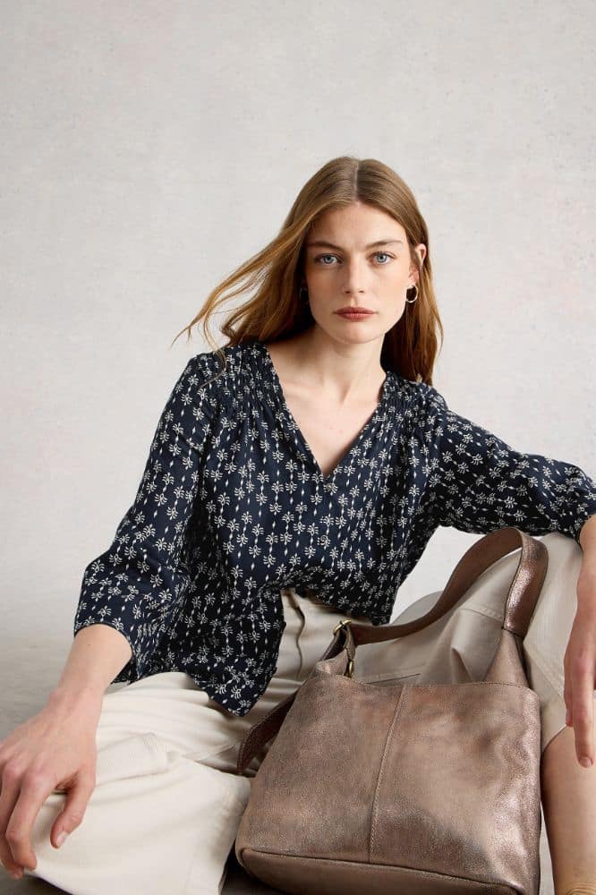 White Stuff Rae Organic Cotton Top Nay Print- La Vie en Rose Damesmode