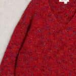 White Stuff Texture V Neck J umper Mid Red - La Vie en Rose Damesmode
