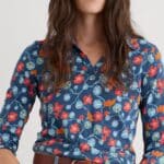 Seasalt Cornwall Wavecrest Shirt in GOTS-Certified Organic Cotton Jersey Winding Nasturtiums Squall - La Vie en Rose Damesmode