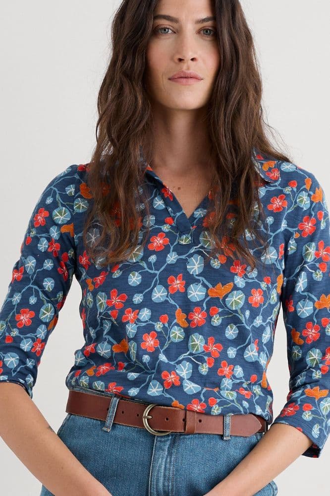 Seasalt Cornwall Wavecrest Shirt in GOTS-Certified Organic Cotton Jersey Winding Nasturtiums Squall - La Vie en Rose Damesmode