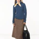 Doutzen Schipperstrui Beehge – Roosenstein Wolke in 100% Sport Loden wol. Half-zip, heritage details en tijdloze kwaliteit. Bij lavieonline.nl.