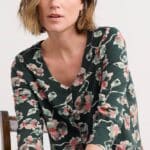 Seasalt Cornwall Studio Glass Top Artist Camellia Coppice - La Vie en Rose Damesmode